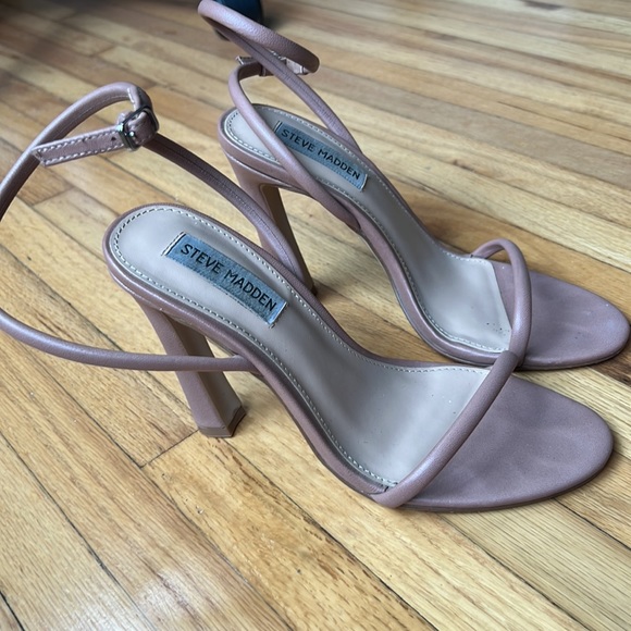 Steve Madden Strappy Nude Heels Sz 7 - Picture 2 of 2